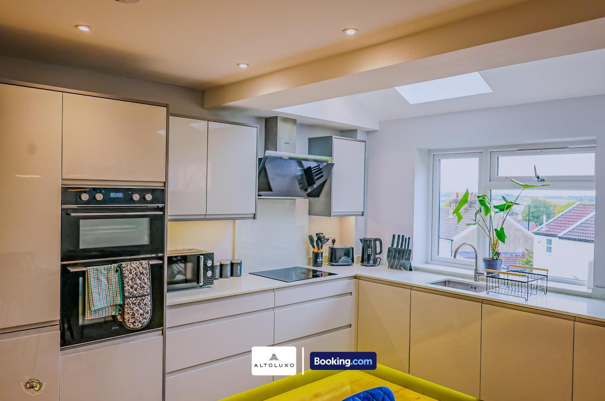 Deja Blue By Altoluxoexperience Short Lets & Serviced With Free Parking Bristol
